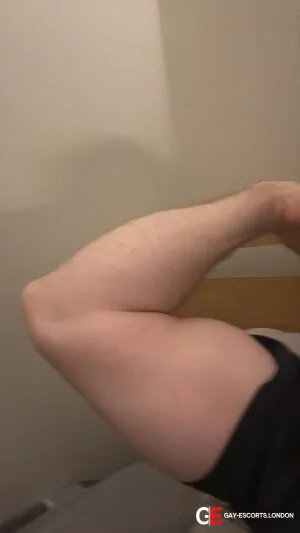 Bisexual Escort Ollie 27yr - role