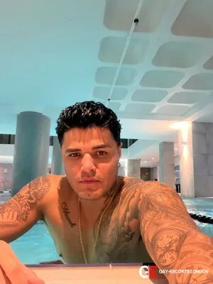 Bisexual Escort Caio Henrique 31yr - role