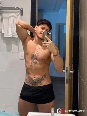 Bisexual Escort Sérgio 23yr - sex slaves