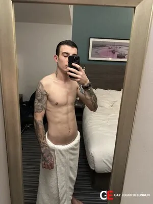 Bisexual Escort Alexandru 29yr - role