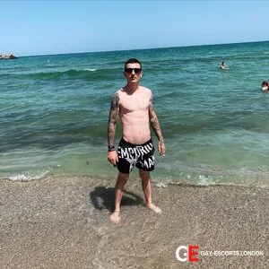Bisexual Escort Alexandru 29yr - sucking