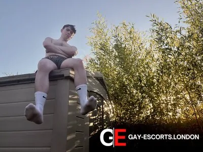 Gay Escort Jack 18yr - sucking