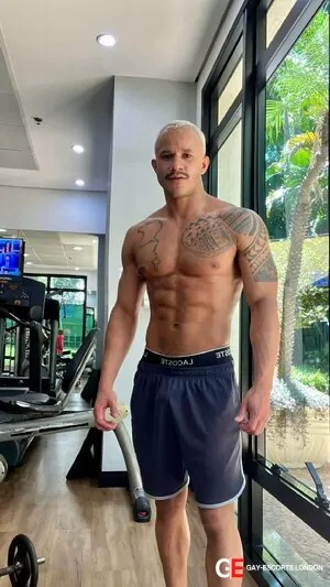 Bisexual Escort Marcello 27yr - sucking