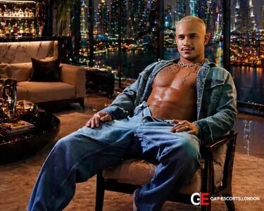 Bisexual Escort Marcello 27yr - sucking