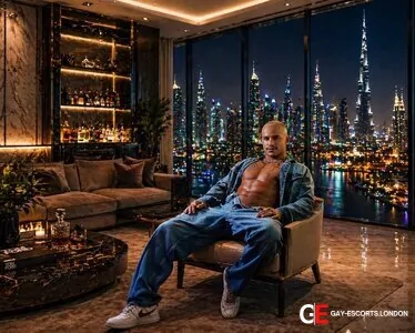Bisexual Escort Marcello 27yr - licking