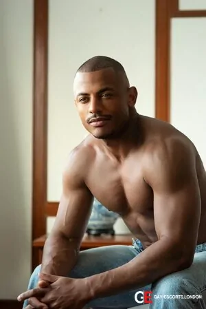 Bisexual Escort Lucas 28yr - sucking