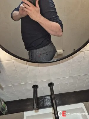 Bisexual Escort Ellis 28yr - trios