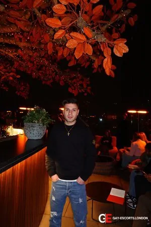 Bisexual Escort Alessio 25yr - role
