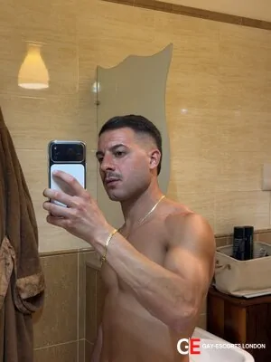 Bisexual Escort Alessio 25yr - sucking