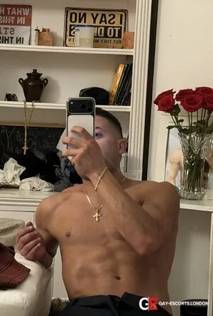 Bisexual Escort Alessio 25yr - role