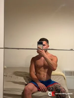 Bisexual Escort Alessio 25yr - role