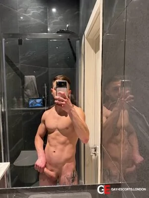 Bisexual Escort Alessio 25yr - role