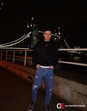 Bisexual Escort Alessio 25yr - role