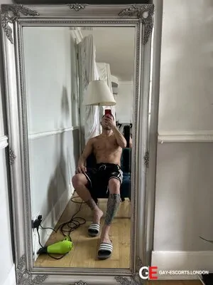 Bisexual Escort Alessio 25yr - role