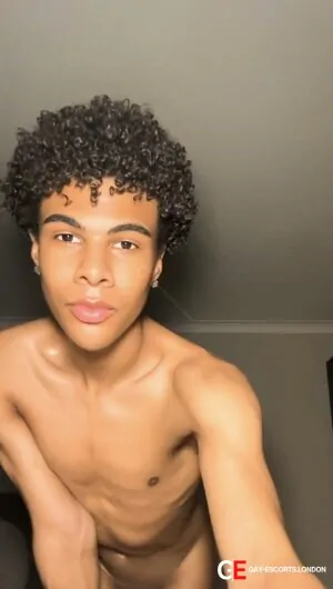 Gay Escort Kyson 18yr - double penetration