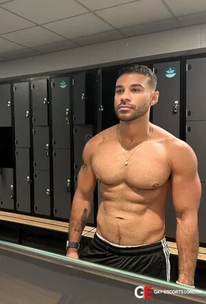 Bisexual Escort Leonardo 31yr - role
