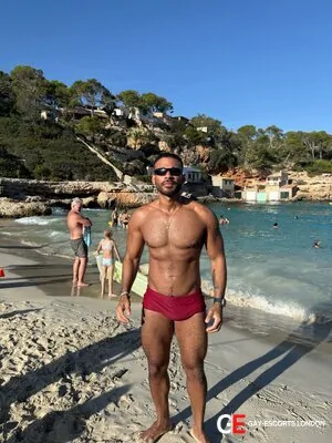 Bisexual Escort Leonardo 31yr - sucking