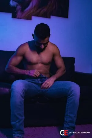 Bisexual Escort Kevin 33yr - role