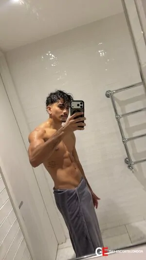 Gay Escort Guilherme 24yr - sucking