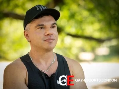 Gay Escort Antonio 49yr - licking