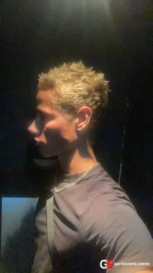 Gay Escort Jay 18yr - role