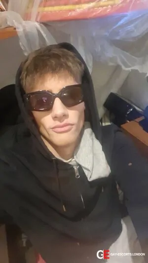 Gay Escort Jay 18yr - role