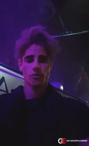 Gay Escort Jay 18yr - sucking