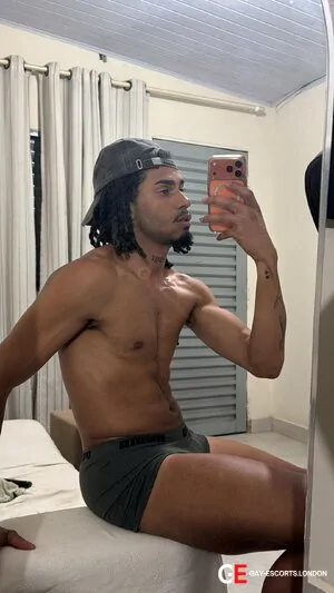 Bisexual Escort Lyan 24yr - role