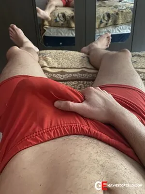Gay Escort Angelo 25yr - role