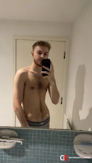 Gay Escort Ryan 22yr - role