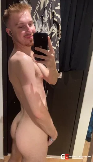 Gay Escort Ryan 22yr - blowjob