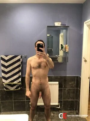 Gay Escort Patrick 50yr - role