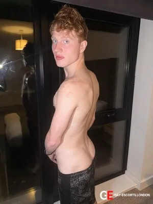 Gay Escort Gaby 22yr - nipple play