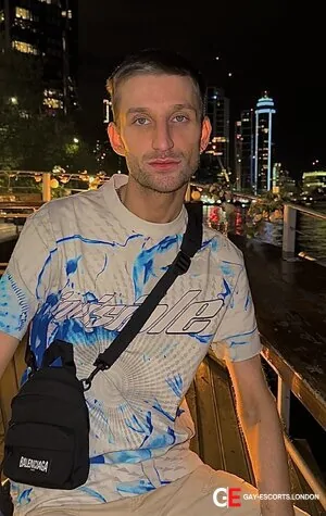 Gay Escort Toby 26yr - trios