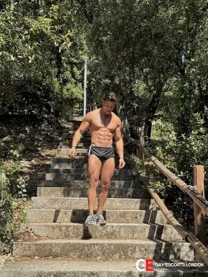 Gay Escort Flaviano 26yr - sucking