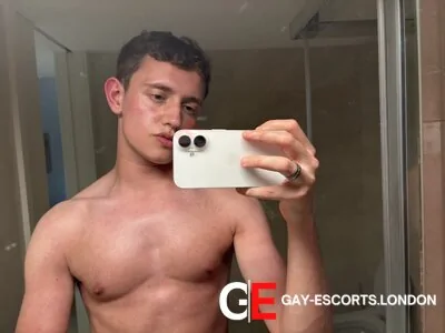 Gay Escort Joshua 20yr - role