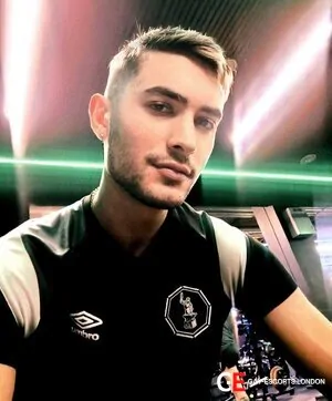 Gay Escort Jay 28yr - sucking
