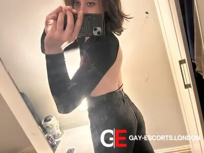 Bisexual Escort Hazel 25yr - blowjob
