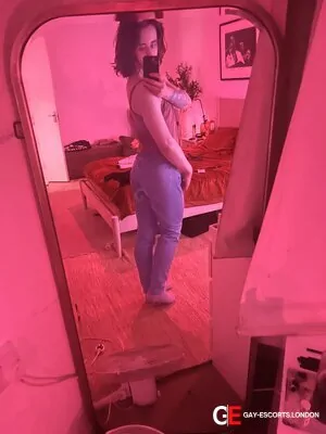 Bisexual Escort Hazel 25yr - blowjob