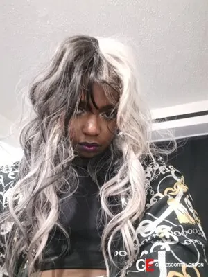 Gay Escort Queen 24yr - role