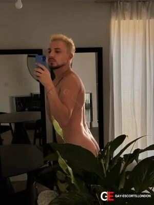 Gay Escort Lionel 29yr - sportwear