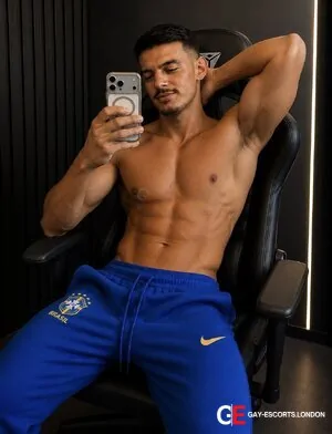 Bisexual Escort Welvis 28yr - role