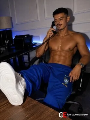 Bisexual Escort Welvis 28yr - role