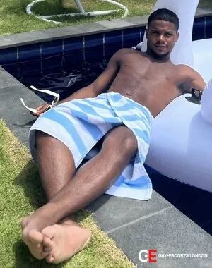Bisexual Escort Brown Twink 23yr - double penetration
