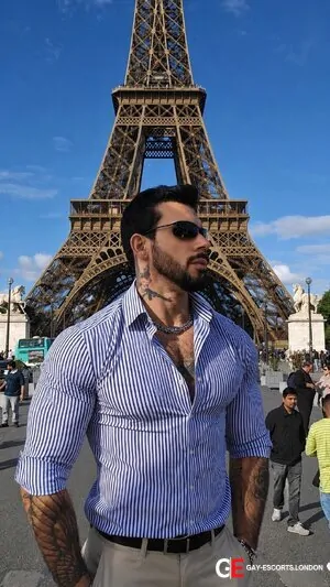 Bisexual Escort Rhafael 34yr - sucking