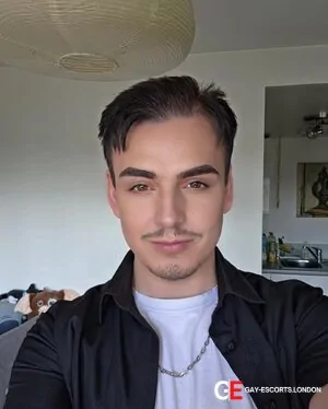 Gay Escort Adi 39yr - sucking