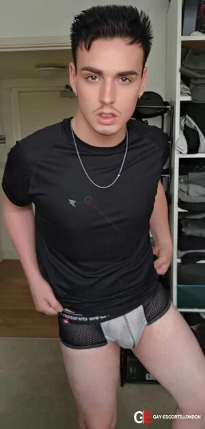 Gay Escort Adi 39yr - sportwear